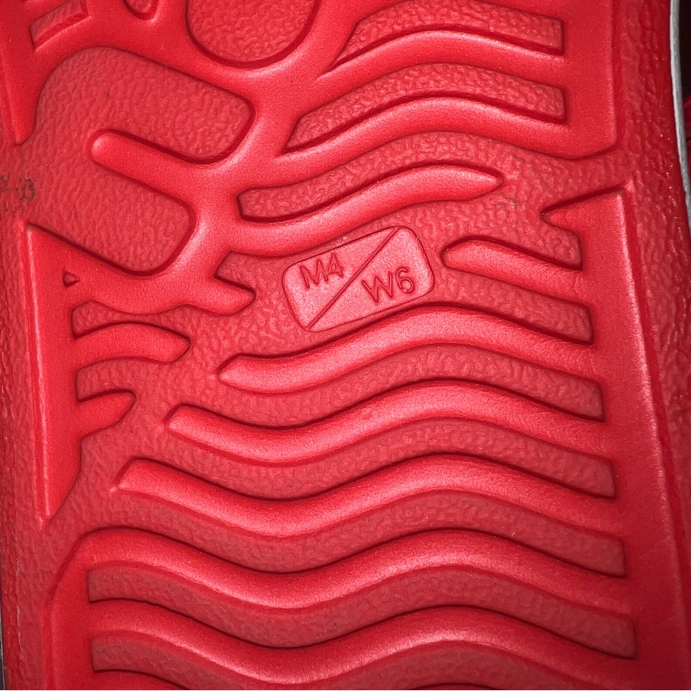 Native Minnie Mouse shoes - Picture 6 of 6